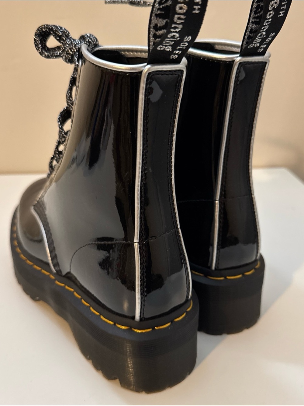 Dr. Martens Women's Molly Platform Retro Quad Black Patent Lamper US 7 RARE!!! - Picture 3 of 10